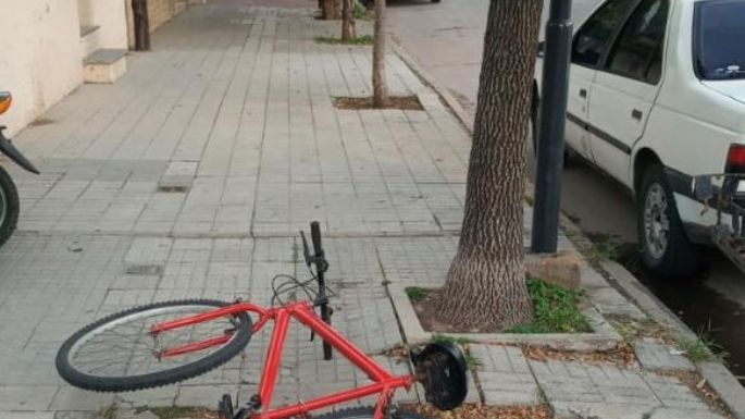 Detienen a tres menores acusados de robo, daño y violación de domicilio