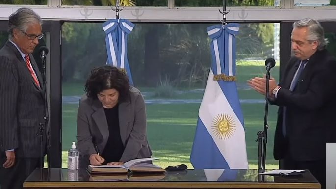 Vizzotti asumió como nueva ministra de Salud en reemplazo de Ginés González García