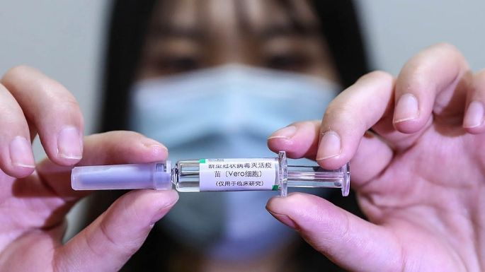 Oficializaron la autorización "con carácter de emergencia" de la vacuna producida en China