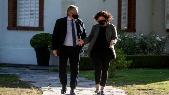 El Gobierno dio a conocer el listado de "vacunados VIP"