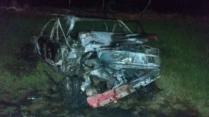 Un camión arrasó a dos autos y uno se prendió fuego en Despeñaderos
