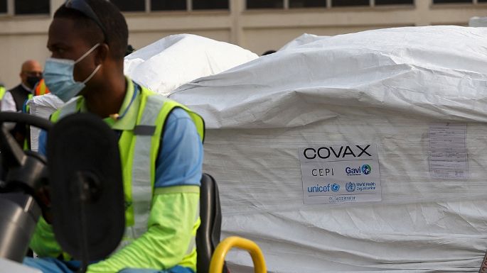 Ghana recibió la primera entrega mundial de vacunas por la alianza Covax