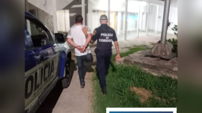 Detuvieron a un hombre que intentaba robar un auto y una moto