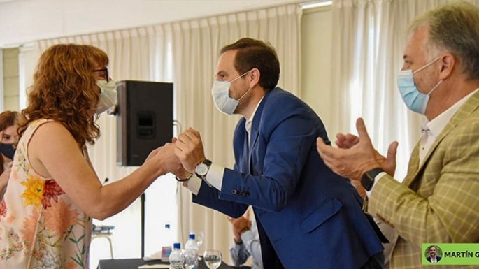 Firman convenios del “Argentina Hace”