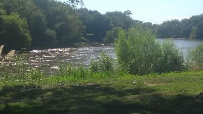 Solicitan precaución y no ingresar al cauce del río