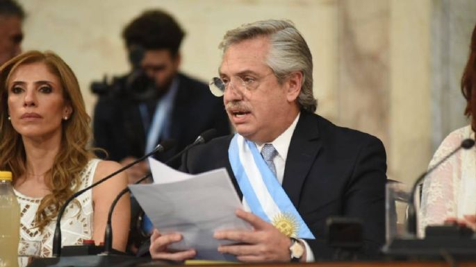 Fernández pidió que su discurso sea seguido "en forma remota" y sin movilizaciones