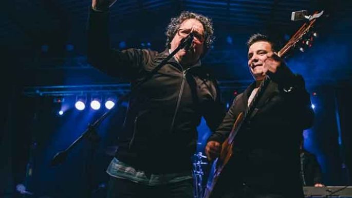 Una peña folclórica con grilla festivalera