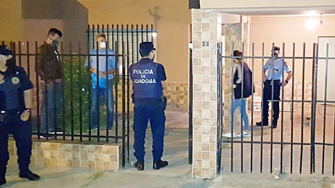 Charlaron, comieron, bebieron y después lo mataron para robarle