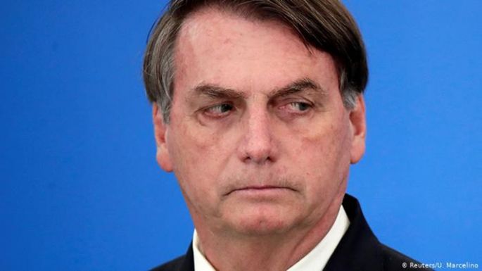 Bolsonaro anunció decretos para liberar compras de armas a civiles