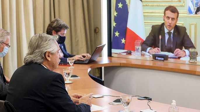 Alberto dialogó con Macron y recibió su apoyo en las negociaciones con el FMI