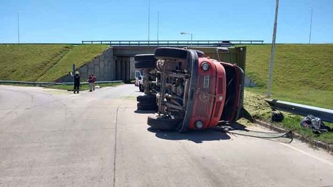 Sufrió un grave traumatismo un motociclista al caer en Villa Nueva