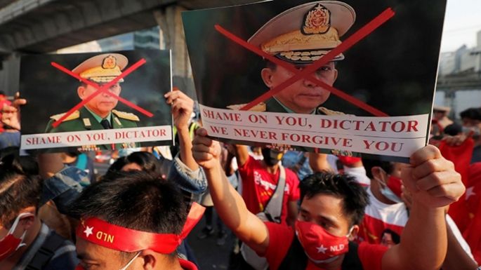 Masivo rechazo a la dictadura en Myanmar