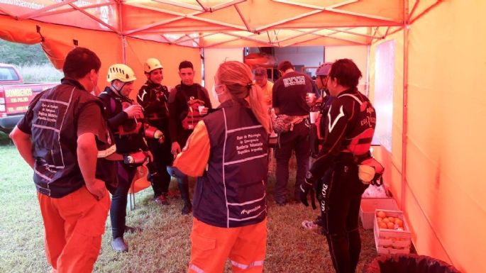 Continúa la búsqueda del joven que se llevó ayer la corriente del río