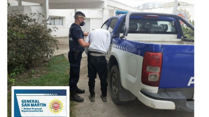 Un joven y un menor de edad detenidos por robar dinero de un comercio