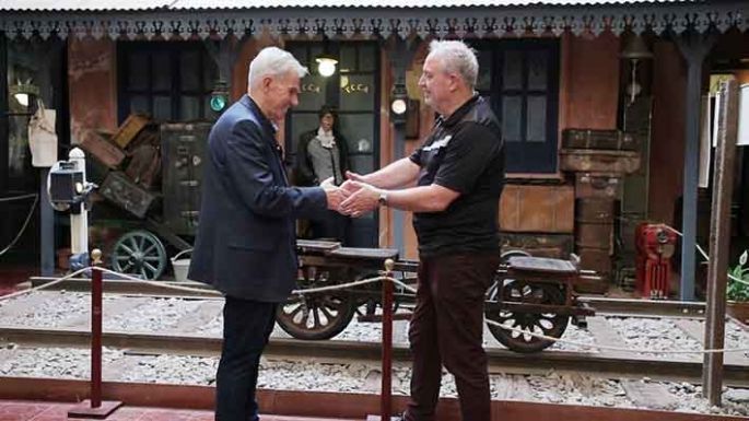 Oscar “Cachi” Bauk, en un estreno local de Uniteve