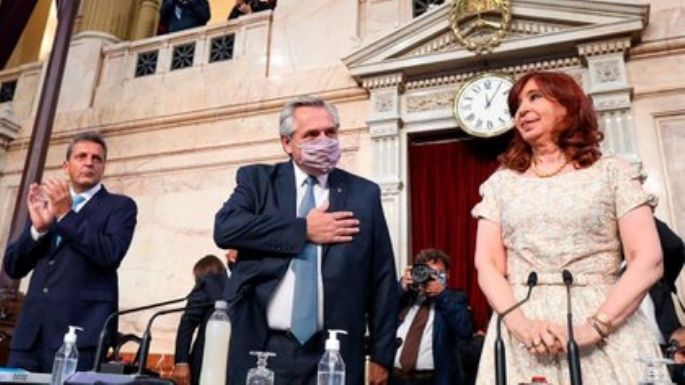 Fernández: "Seguiremos trabajando incansablemente en conseguir las vacunas"