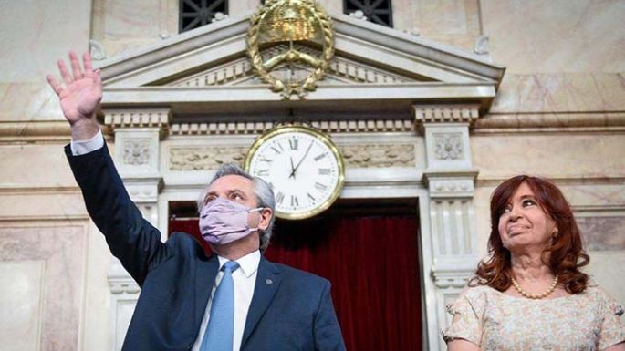 Fernández anunció una querella criminal por el endeudamiento