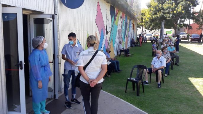 [Video] Se registró una importante concurrencia de adultos mayores para vacunarse