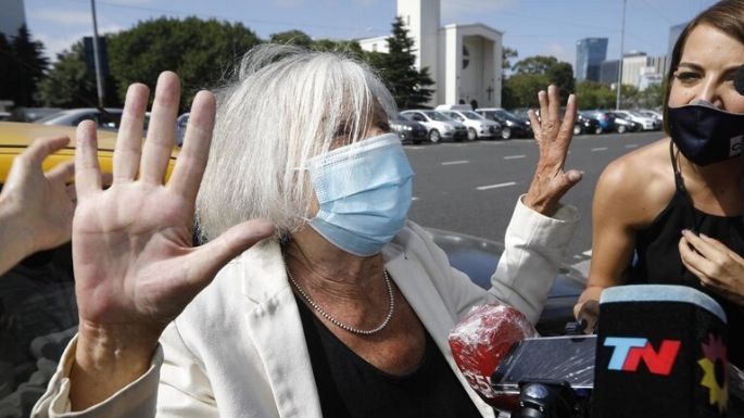 Beatriz Sarlo confirmó que le ofrecieron la vacuna cuando aún no le correspondía