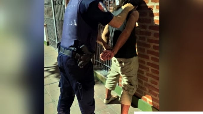 Detenido por amenazar con un cuchillo a la empleada de una heladería