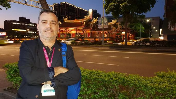 Sponer aclaró que fue vacunado como personal de salud