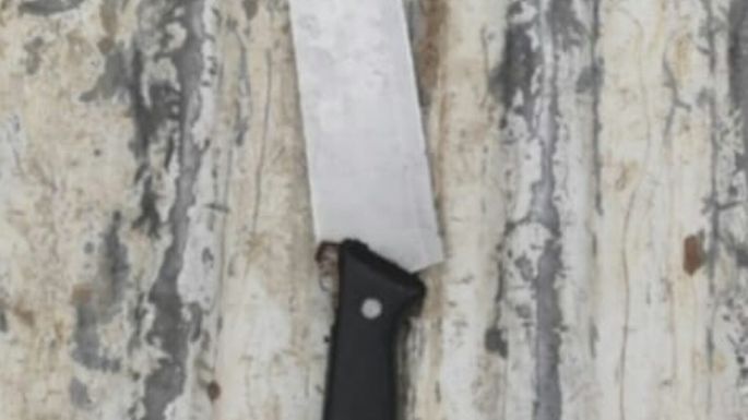 Un joven hirió a su pareja y amenazó a un vecino con un cuchillo
