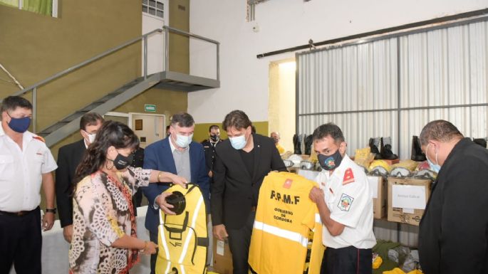 Nuevo equipamiento para los bomberos de las departamentales San Martín y Unión