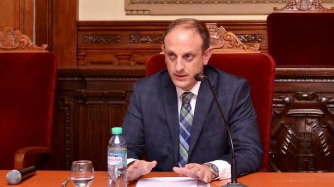 Reclama un servicio de justicia "más transparente y amable"