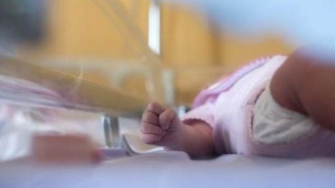 Imputaron a los padres de un bebé que murió tras recibir una golpiza