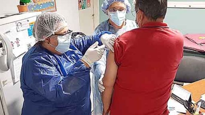 Ya se vacunó a más de 500 vecinos