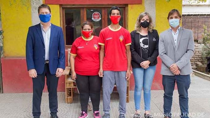 Inauguraron una heladería social