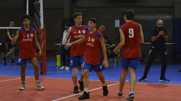 Trinitarios se quedó con el clásico y con el Gran Prix