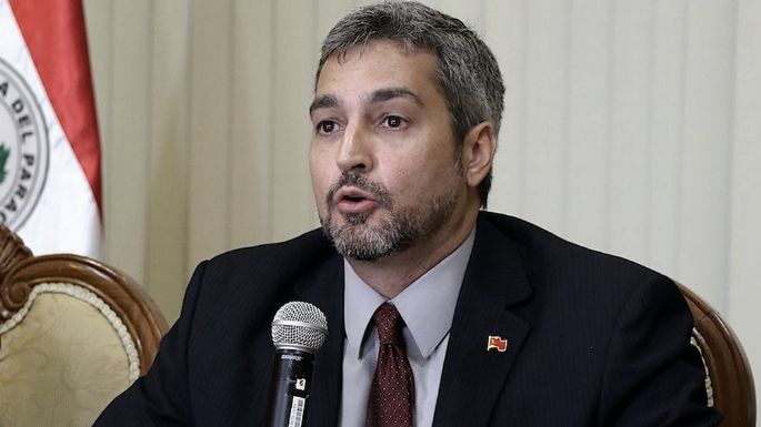 Acusan al Gobierno de Paraguay de no tener vacunas por pagar a una cuenta errónea