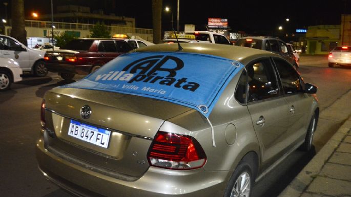 Festejo "pirata" por las calles de Villa María y Villa Nueva