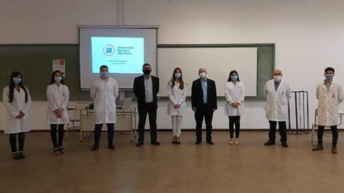 Egresó la primera camada de médicos de la UNVM