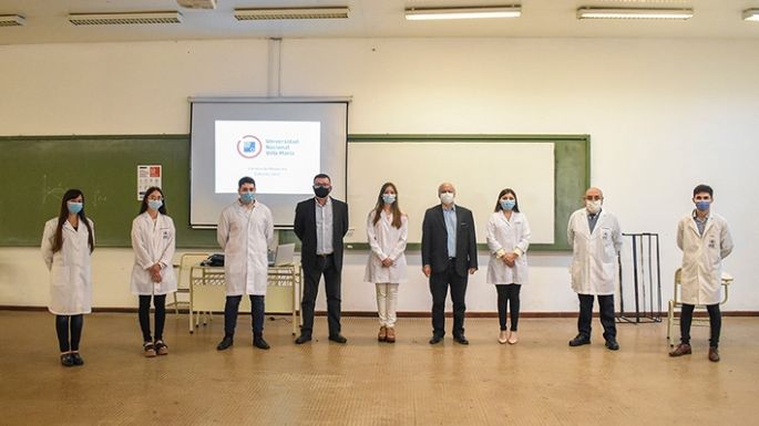 Primeros egresados de Medicina