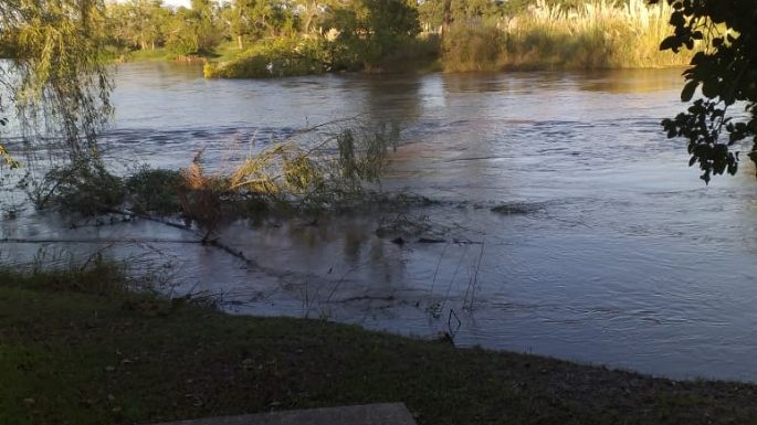 El municipio de Villa Nueva pide precaución ante la crecida del río