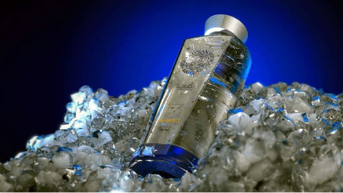 Un docente de la UNVM diseñó la botella de un vodka internacional