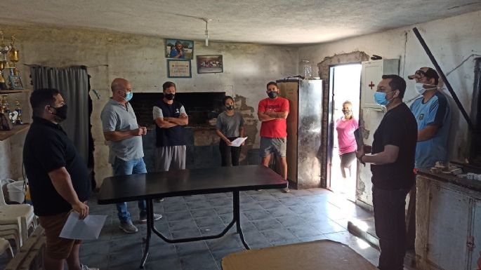 Bovo visitó los clubes de los barrios Industrial y San Martin