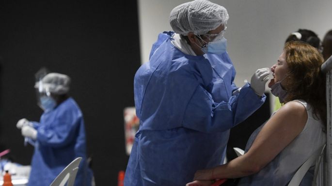 Otros 81 fallecimientos y 7.208 nuevos contagios en el país