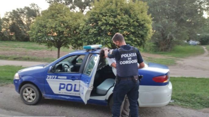 Detenido por violar una orden de restricción