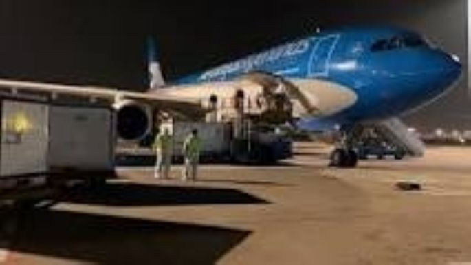 Parte a la madrugada el décimo vuelo de Aerolíneas Argentinas para traer vacunas desde Moscú