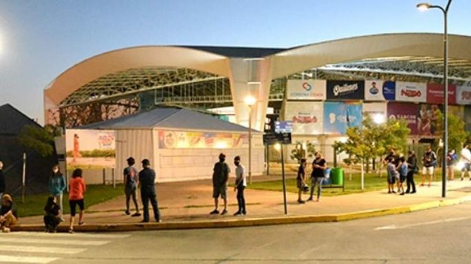Llegaron contingentes de dos escuelas a Villa María, todos con hisopados negativos