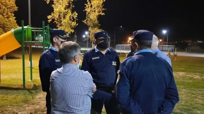 Jefes policiales se reunieron con vecinos de barrio Belgrano