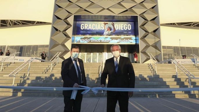 Alberto puso en marcha una obra hídrica e  inauguró el Estadio Unico Madre de Ciudades