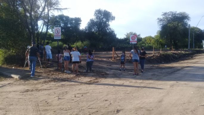 Vecinos celebran el cierre definitivo del “Punto Limpio” del barrio Botta