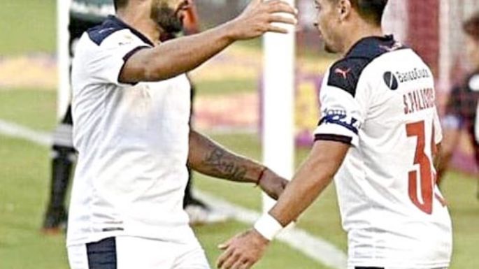 Independiente sorprendió a Newell’s y llegó a la punta