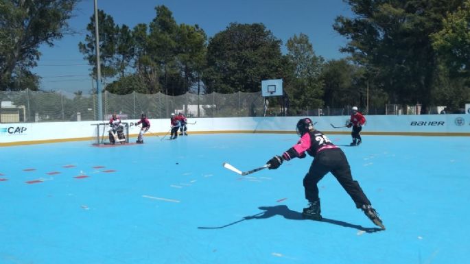 El Roller Hockey se disfruta a pleno en el Parque villanovense