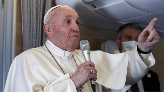 El Papa criticó la “infodemia”