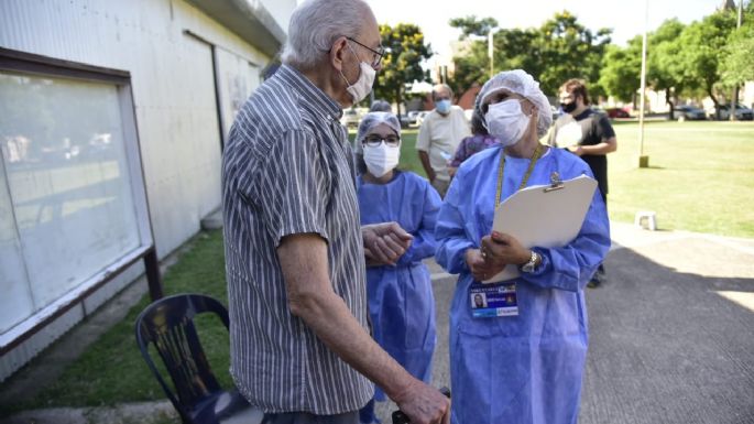 Llegaron 1.349 dosis de vacunas para mayores de 70, docentes y personal de salud